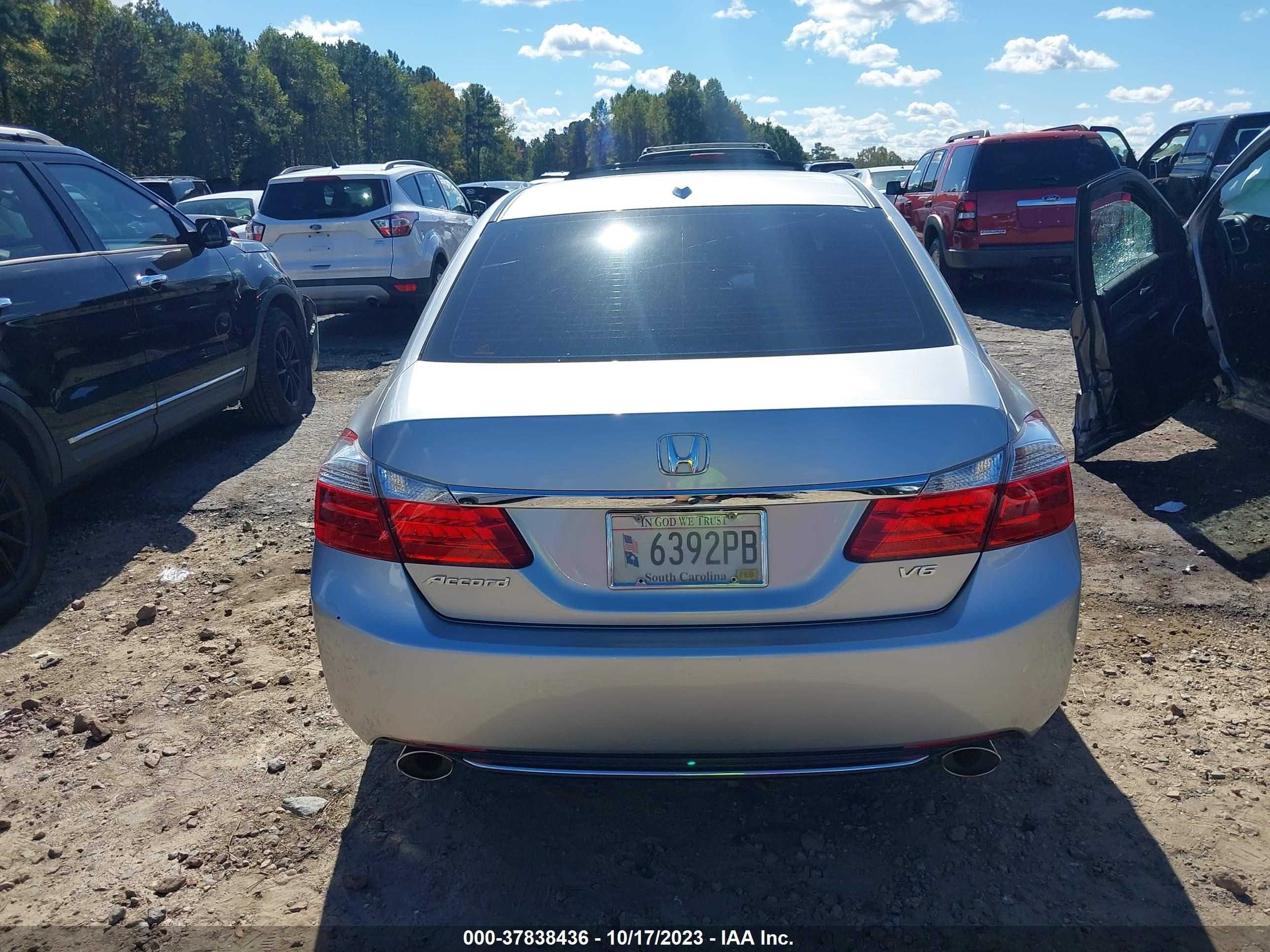 Photo 15 VIN: 1HGCR3F81DA044138 - HONDA ACCORD 