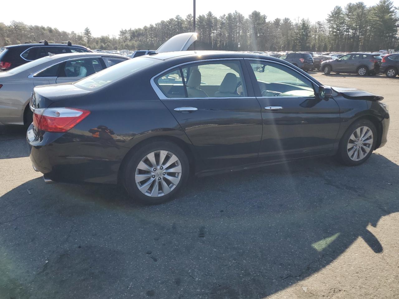 Photo 2 VIN: 1HGCR3F81EA016566 - HONDA ACCORD 