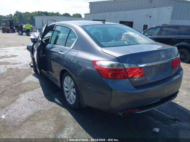 Photo 2 VIN: 1HGCR3F81FA004189 - HONDA ACCORD 