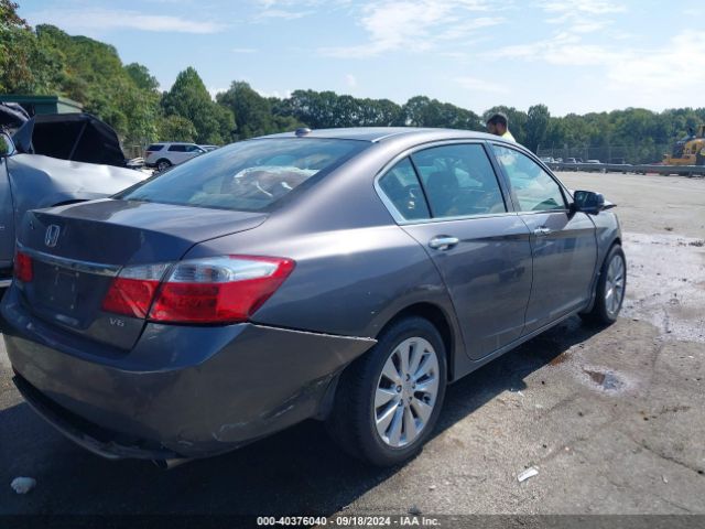 Photo 3 VIN: 1HGCR3F81FA004189 - HONDA ACCORD 