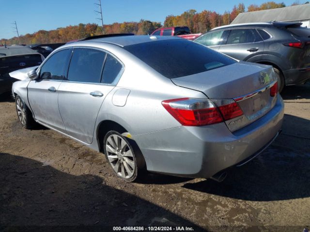 Photo 2 VIN: 1HGCR3F81FA015919 - HONDA ACCORD 