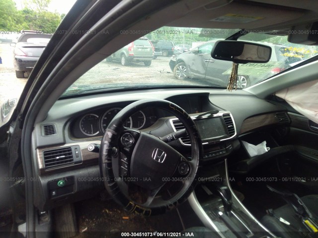 Photo 4 VIN: 1HGCR3F81HA001909 - HONDA ACCORD SEDAN 