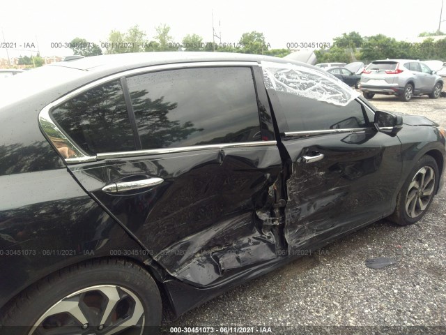 Photo 5 VIN: 1HGCR3F81HA001909 - HONDA ACCORD SEDAN 