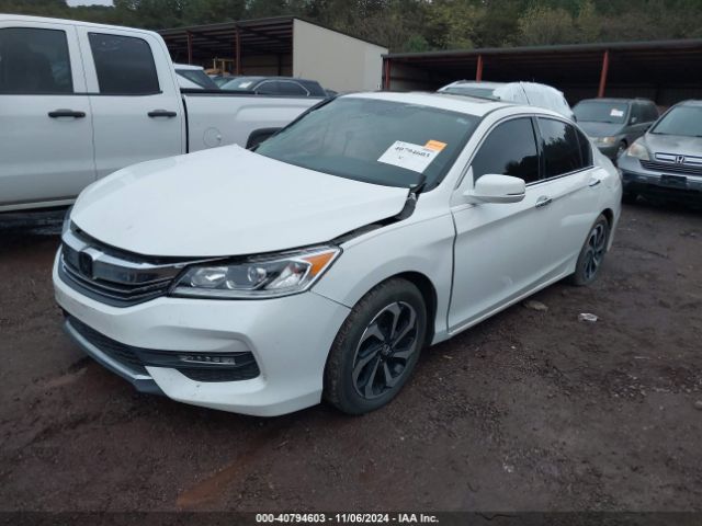 Photo 1 VIN: 1HGCR3F81HA005703 - HONDA ACCORD 