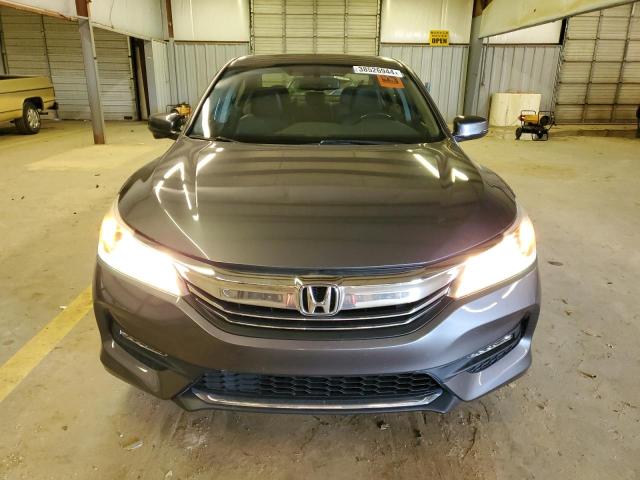 Photo 4 VIN: 1HGCR3F81HA008682 - HONDA ACCORD 