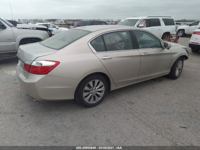 Photo 3 VIN: 1HGCR3F82DA017871 - HONDA ACCORD SDN 