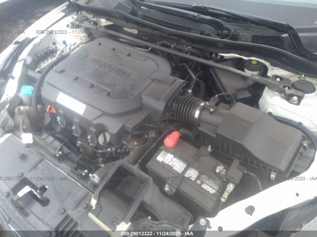 Photo 9 VIN: 1HGCR3F82DA023623 - HONDA ACCORD SDN 