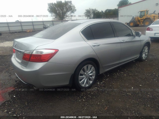 Photo 3 VIN: 1HGCR3F82EA028743 - HONDA ACCORD SEDAN 