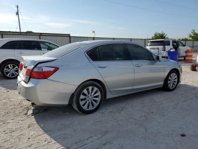 Photo 2 VIN: 1HGCR3F82EA032131 - HONDA ACCORD 