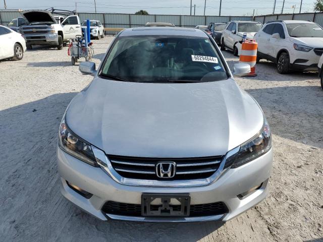 Photo 4 VIN: 1HGCR3F82EA032131 - HONDA ACCORD 