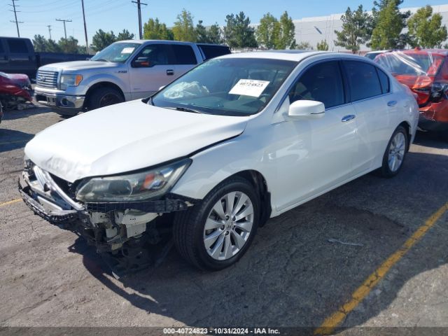 Photo 1 VIN: 1HGCR3F82FA018070 - HONDA ACCORD 