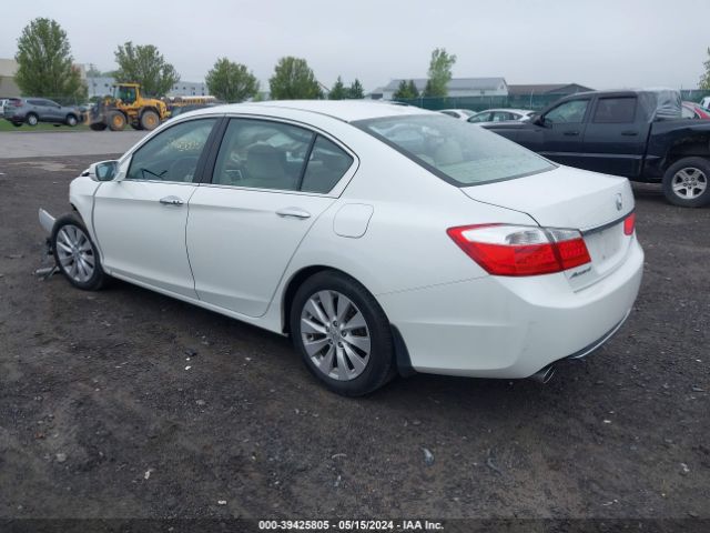 Photo 2 VIN: 1HGCR3F82FA033426 - HONDA ACCORD 