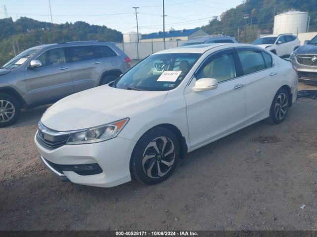 Photo 1 VIN: 1HGCR3F82GA008771 - HONDA ACCORD 