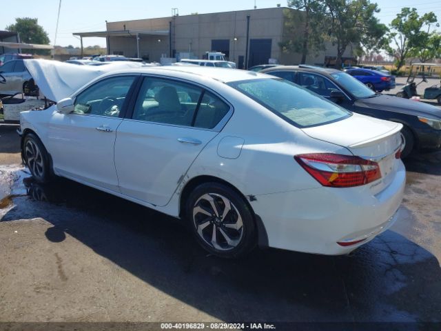 Photo 2 VIN: 1HGCR3F82GA010097 - HONDA ACCORD 