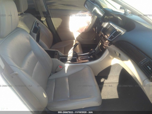 Photo 4 VIN: 1HGCR3F82GA031323 - HONDA ACCORD SEDAN 