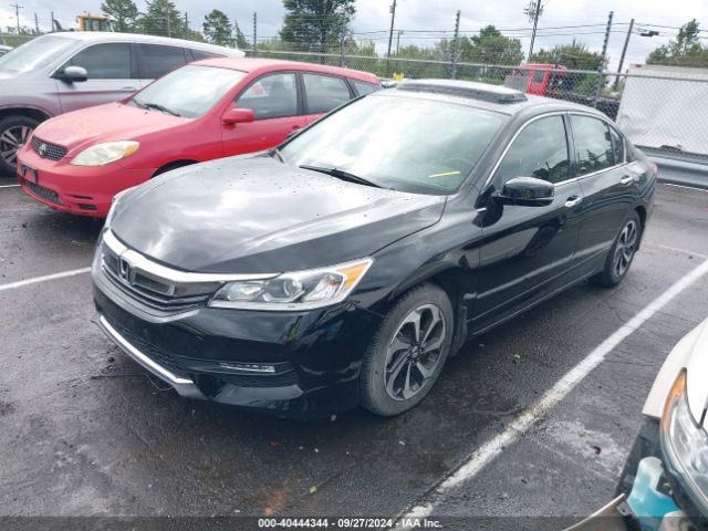 Photo 1 VIN: 1HGCR3F82HA018363 - HONDA ACCORD 