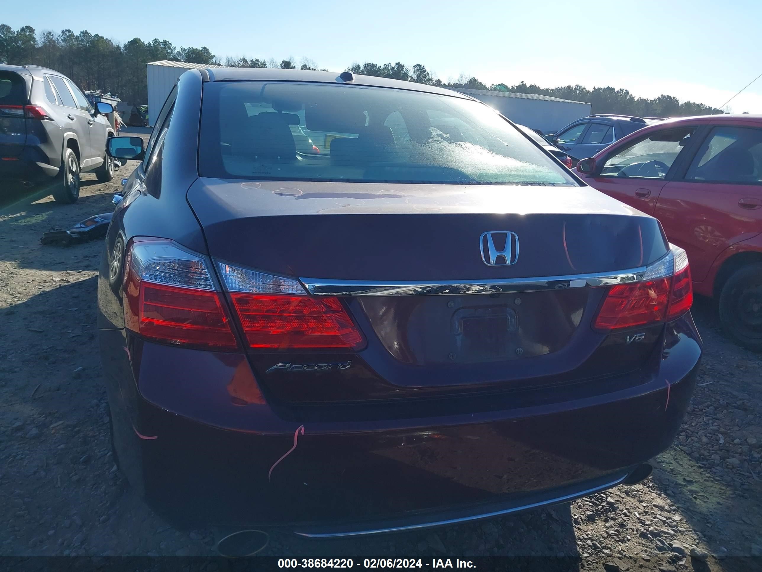 Photo 15 VIN: 1HGCR3F83EA001616 - HONDA ACCORD 