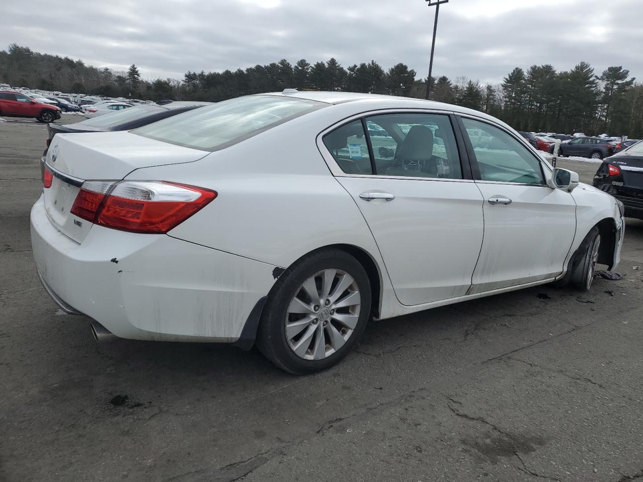 Photo 2 VIN: 1HGCR3F83EA022143 - HONDA ACCORD 