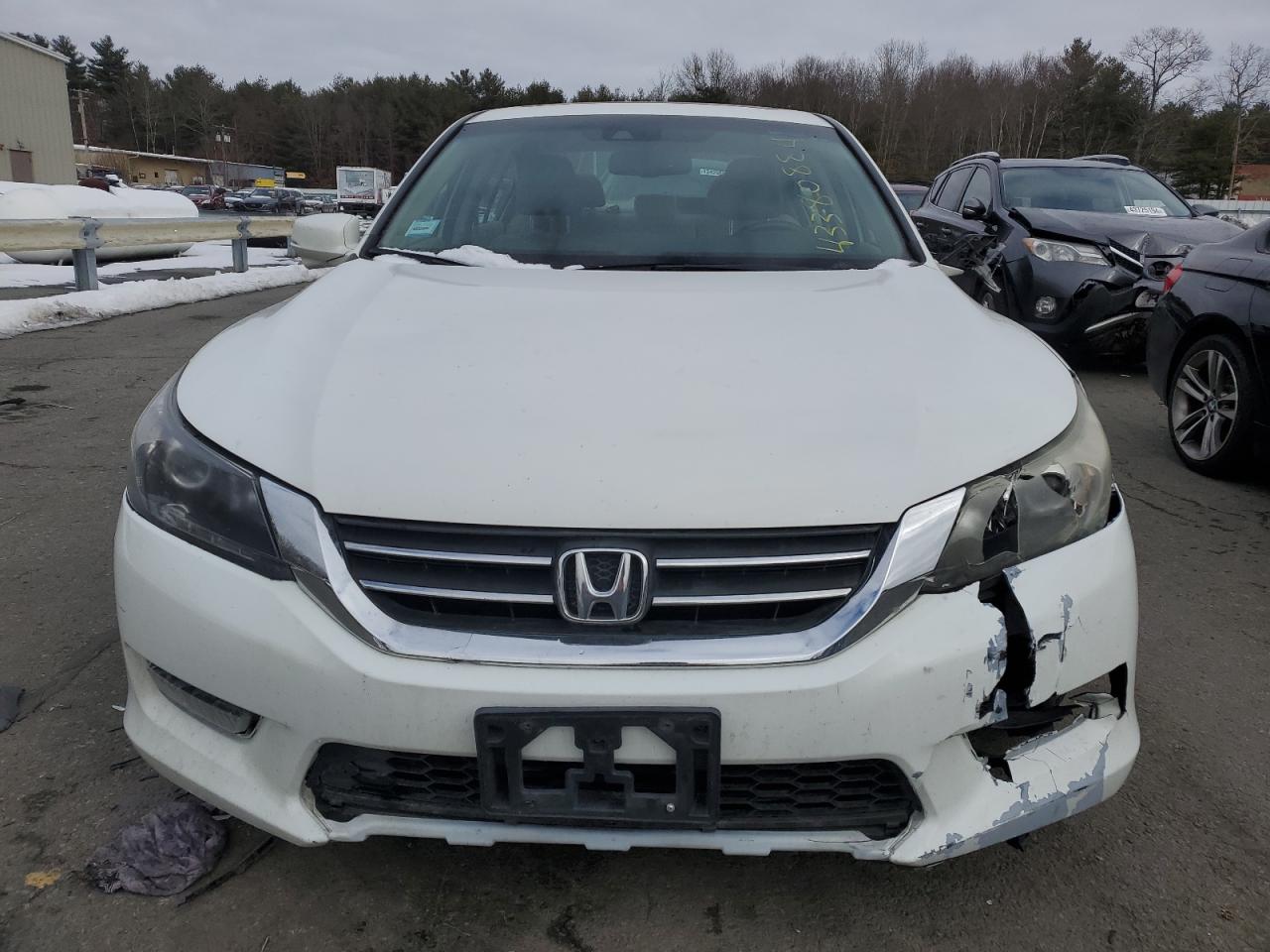 Photo 4 VIN: 1HGCR3F83EA022143 - HONDA ACCORD 