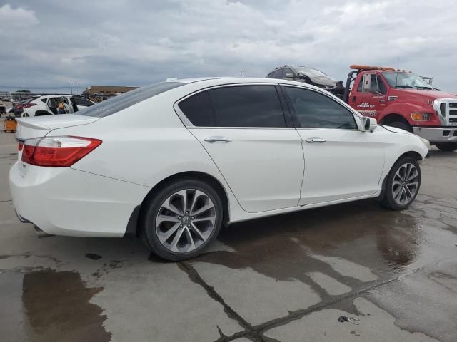 Photo 2 VIN: 1HGCR3F83FA003142 - HONDA ACCORD 