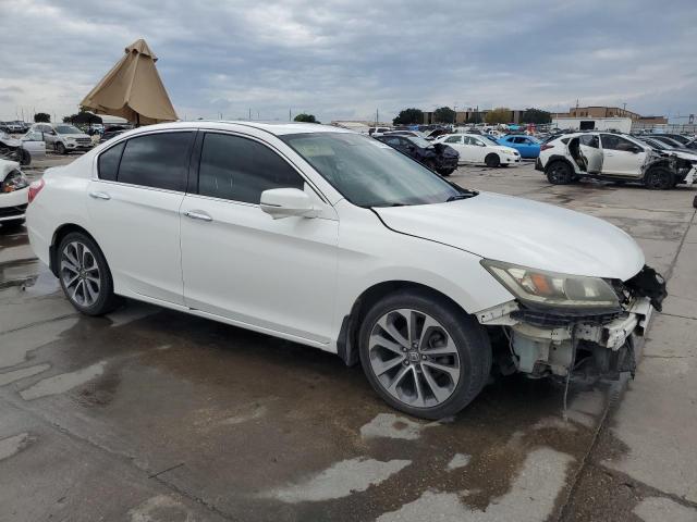 Photo 3 VIN: 1HGCR3F83FA003142 - HONDA ACCORD 