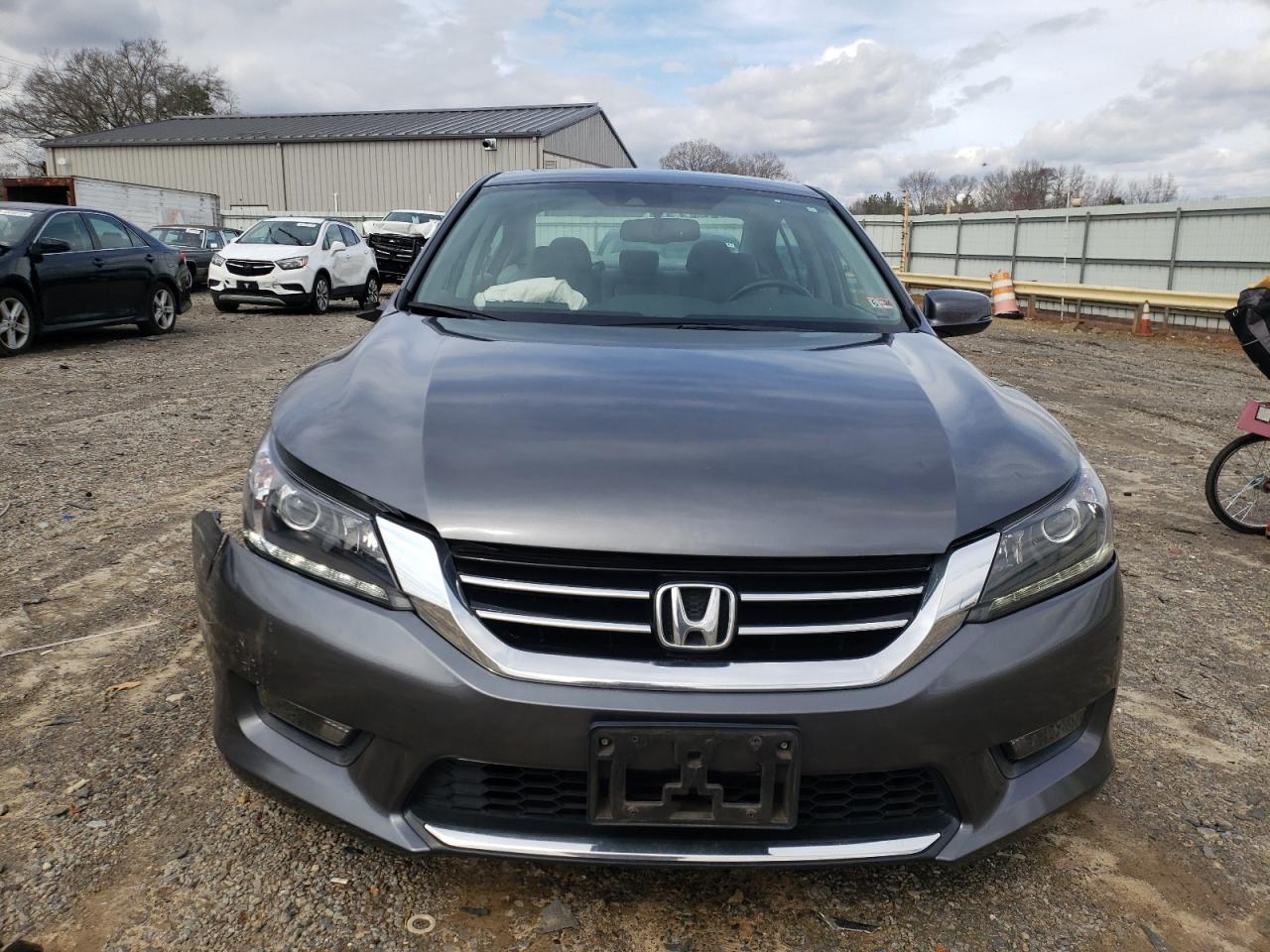 Photo 4 VIN: 1HGCR3F83FA030406 - HONDA ACCORD 