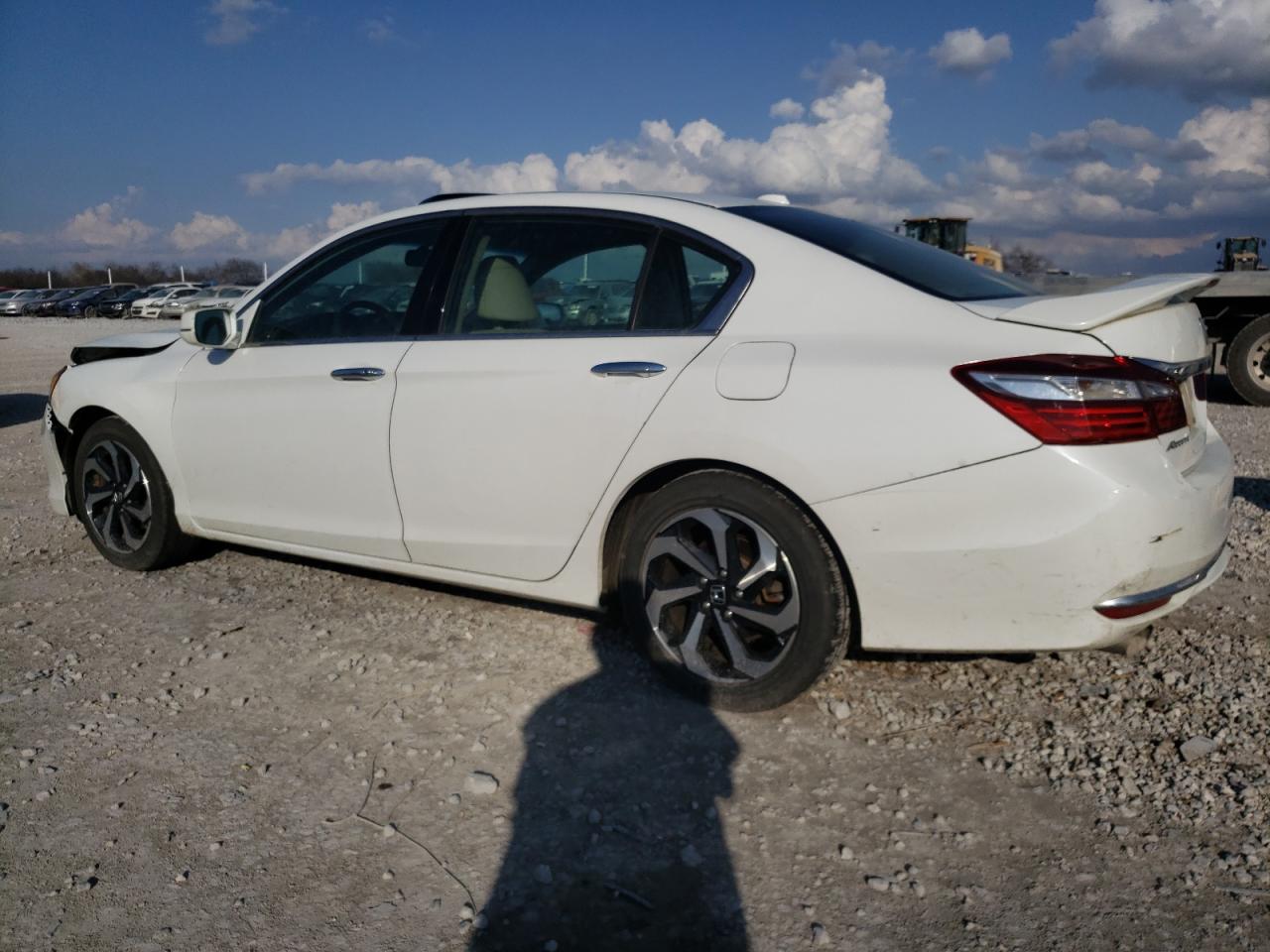 Photo 1 VIN: 1HGCR3F83GA002641 - HONDA ACCORD 