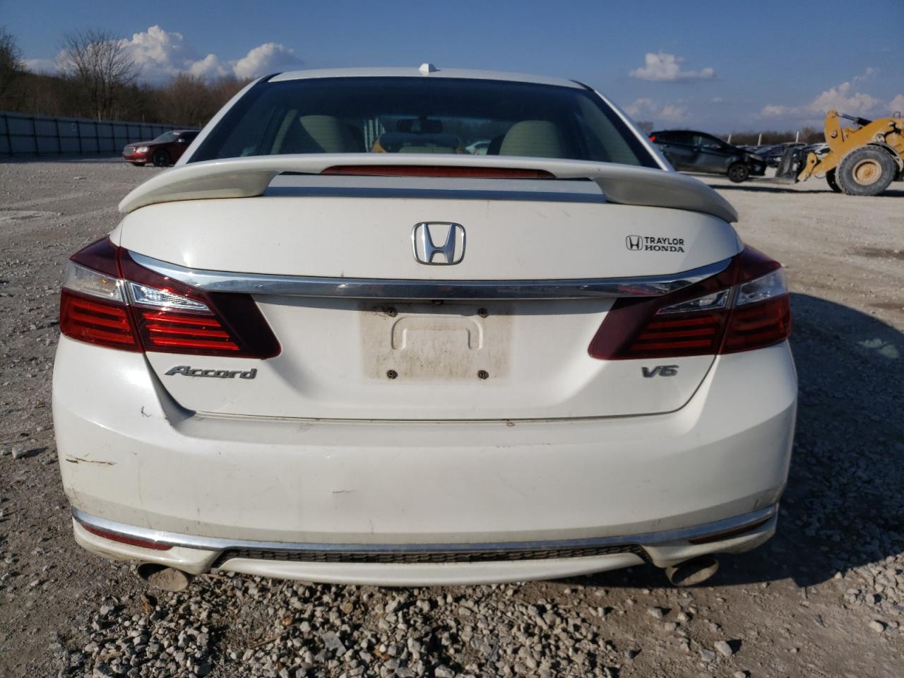 Photo 5 VIN: 1HGCR3F83GA002641 - HONDA ACCORD 