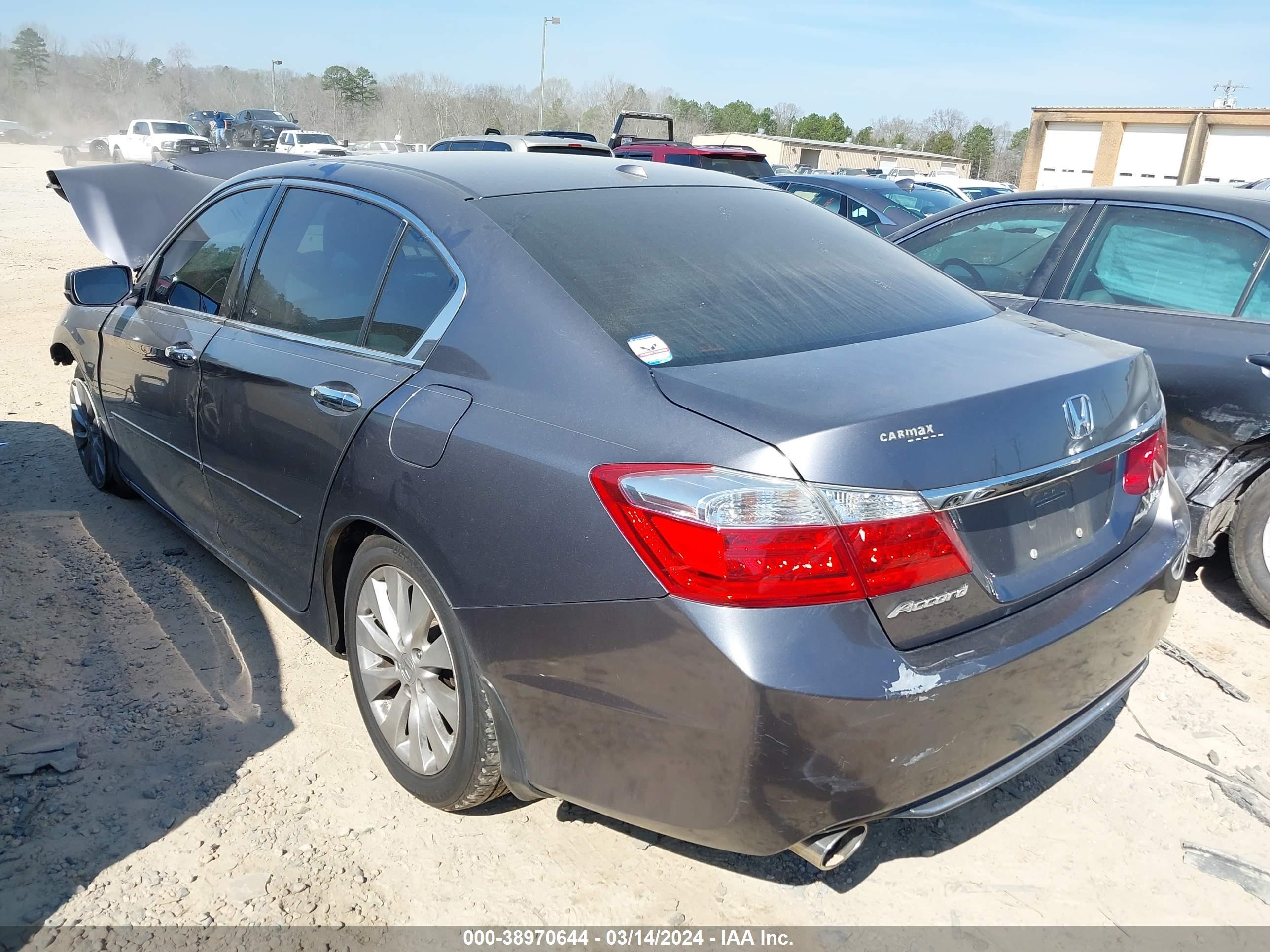 Photo 2 VIN: 1HGCR3F84DA016446 - HONDA ACCORD 