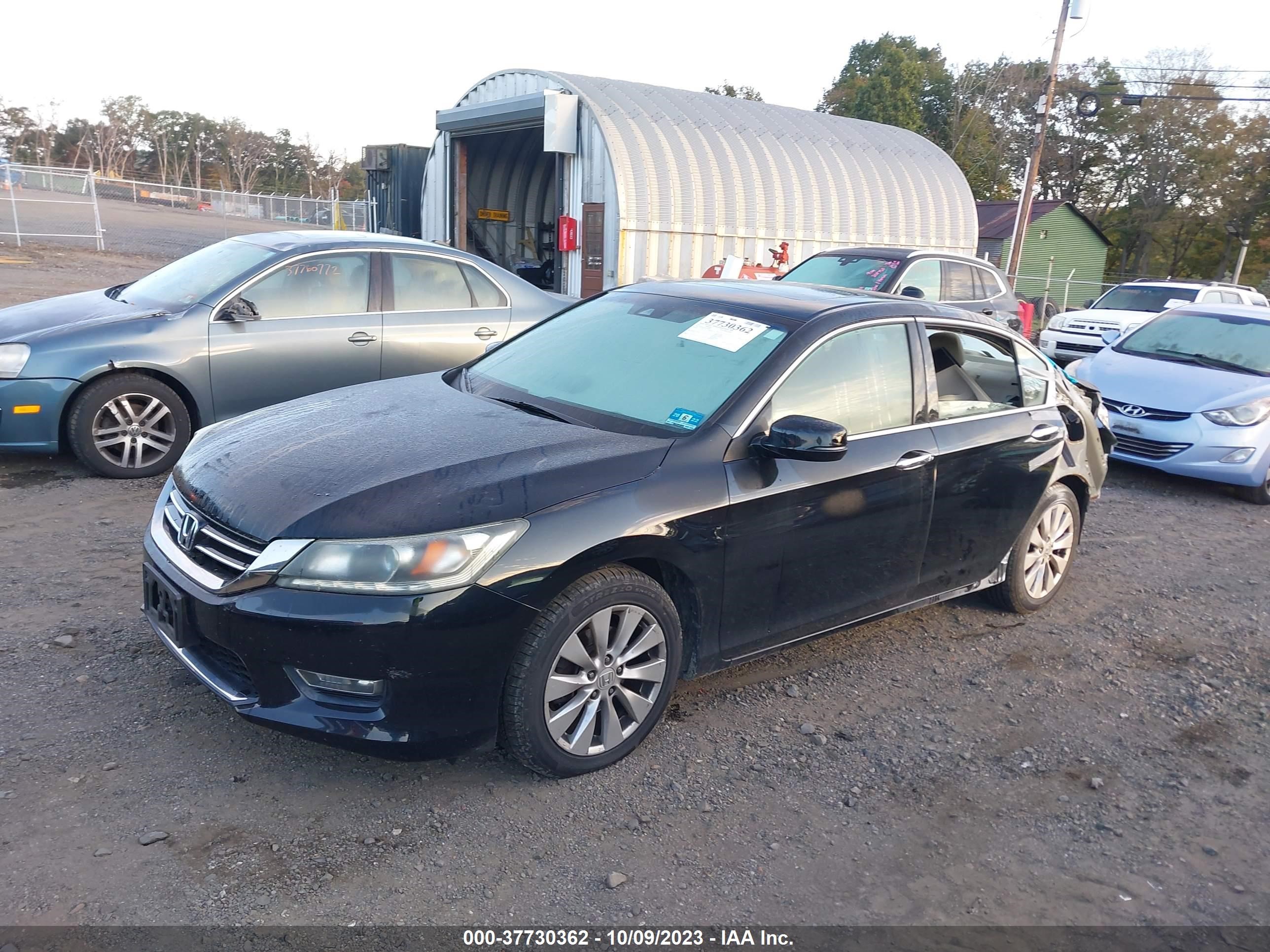 Photo 1 VIN: 1HGCR3F84DA034848 - HONDA ACCORD 