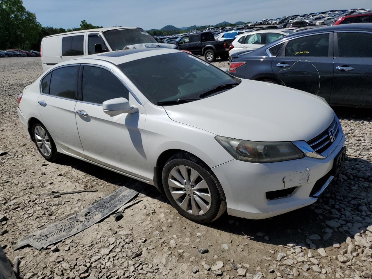 Photo 3 VIN: 1HGCR3F84EA037119 - HONDA ACCORD 