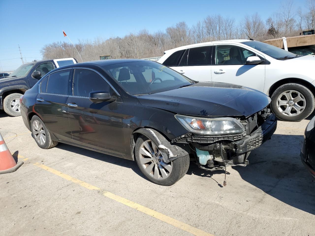 Photo 3 VIN: 1HGCR3F84FA015879 - HONDA ACCORD 