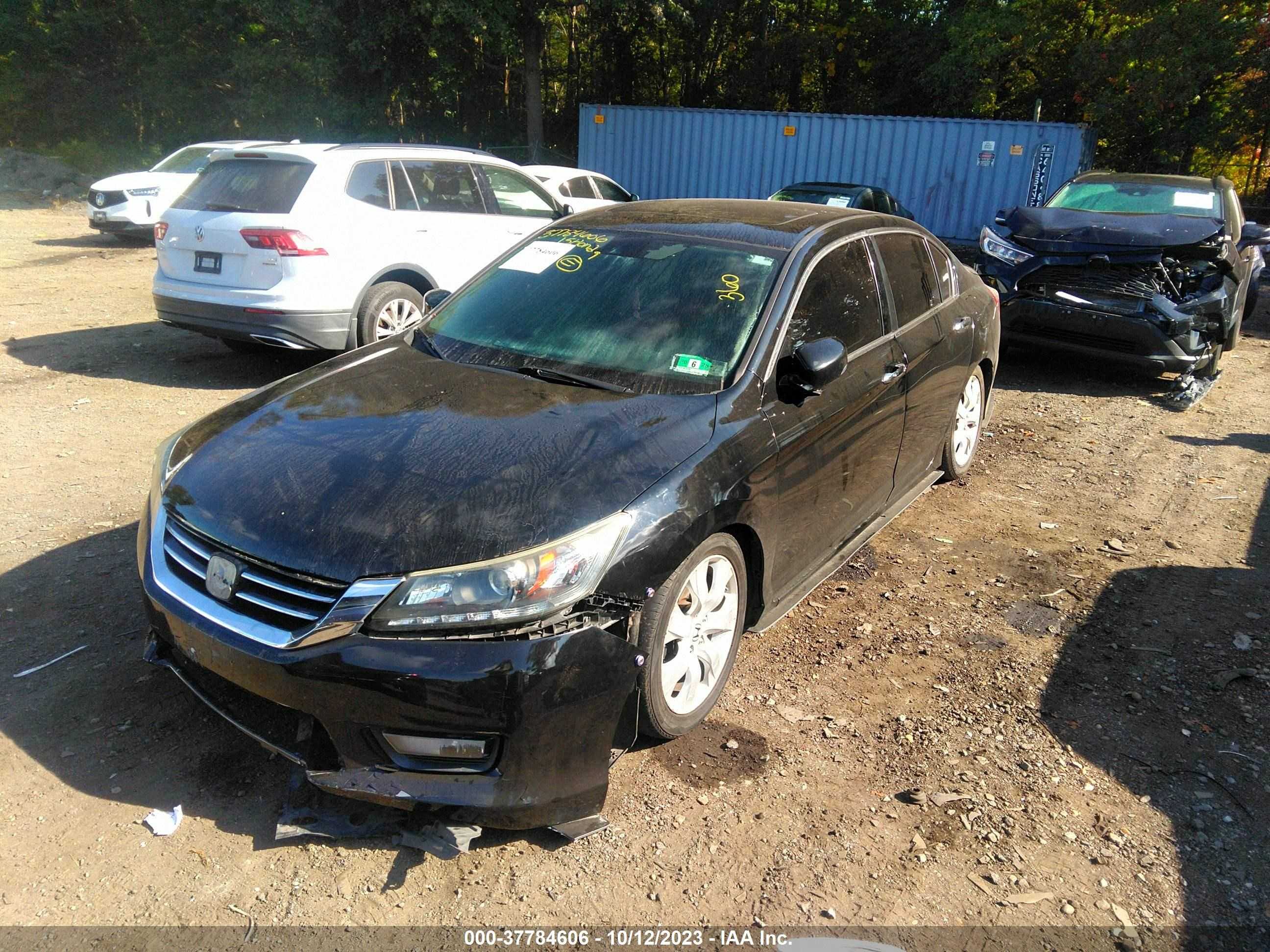 Photo 1 VIN: 1HGCR3F84FA016384 - HONDA ACCORD 