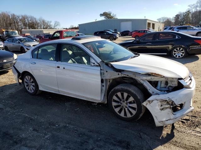 Photo 3 VIN: 1HGCR3F84FA024663 - HONDA ACCORD 