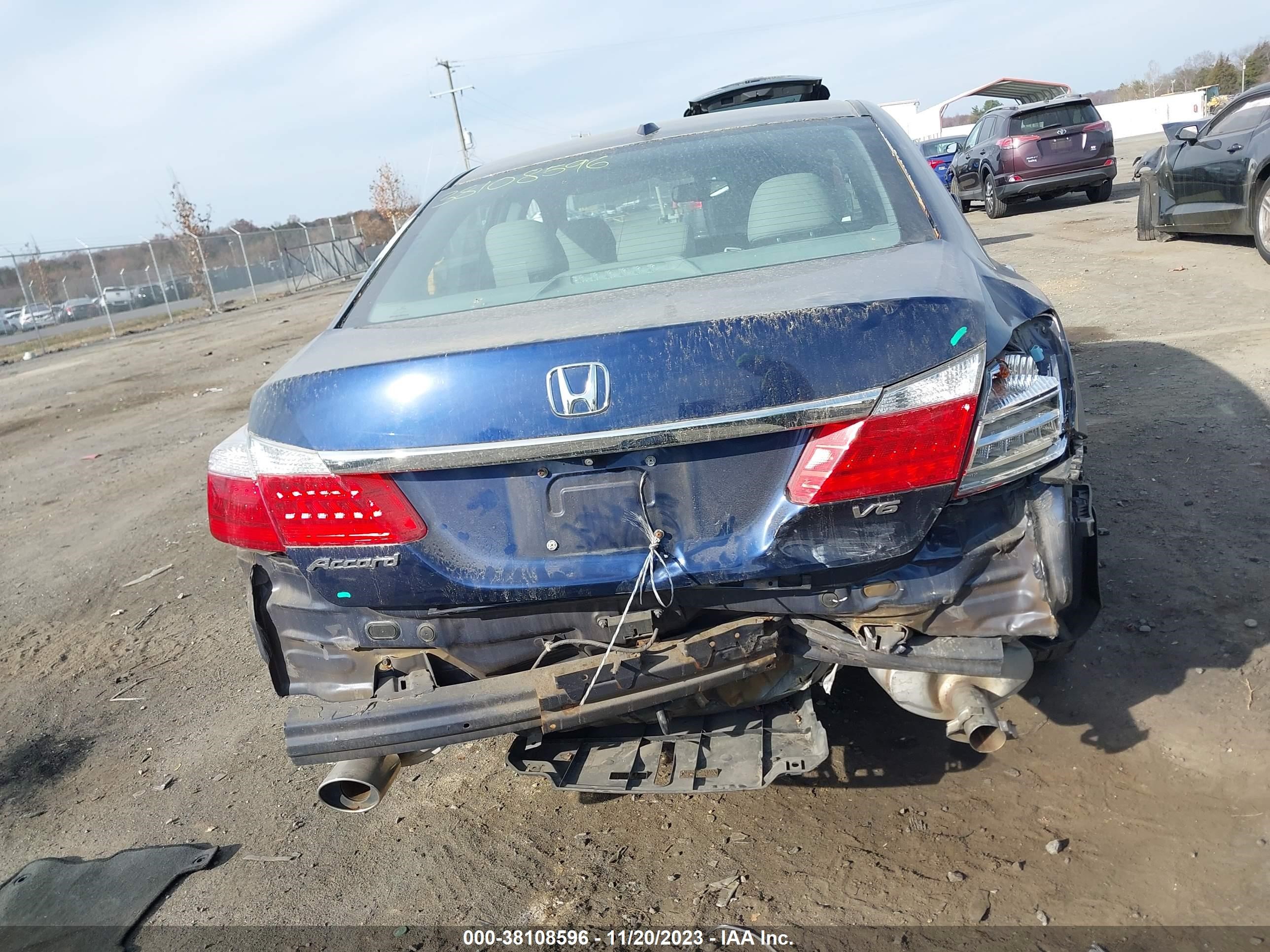 Photo 15 VIN: 1HGCR3F84FA032374 - HONDA ACCORD 