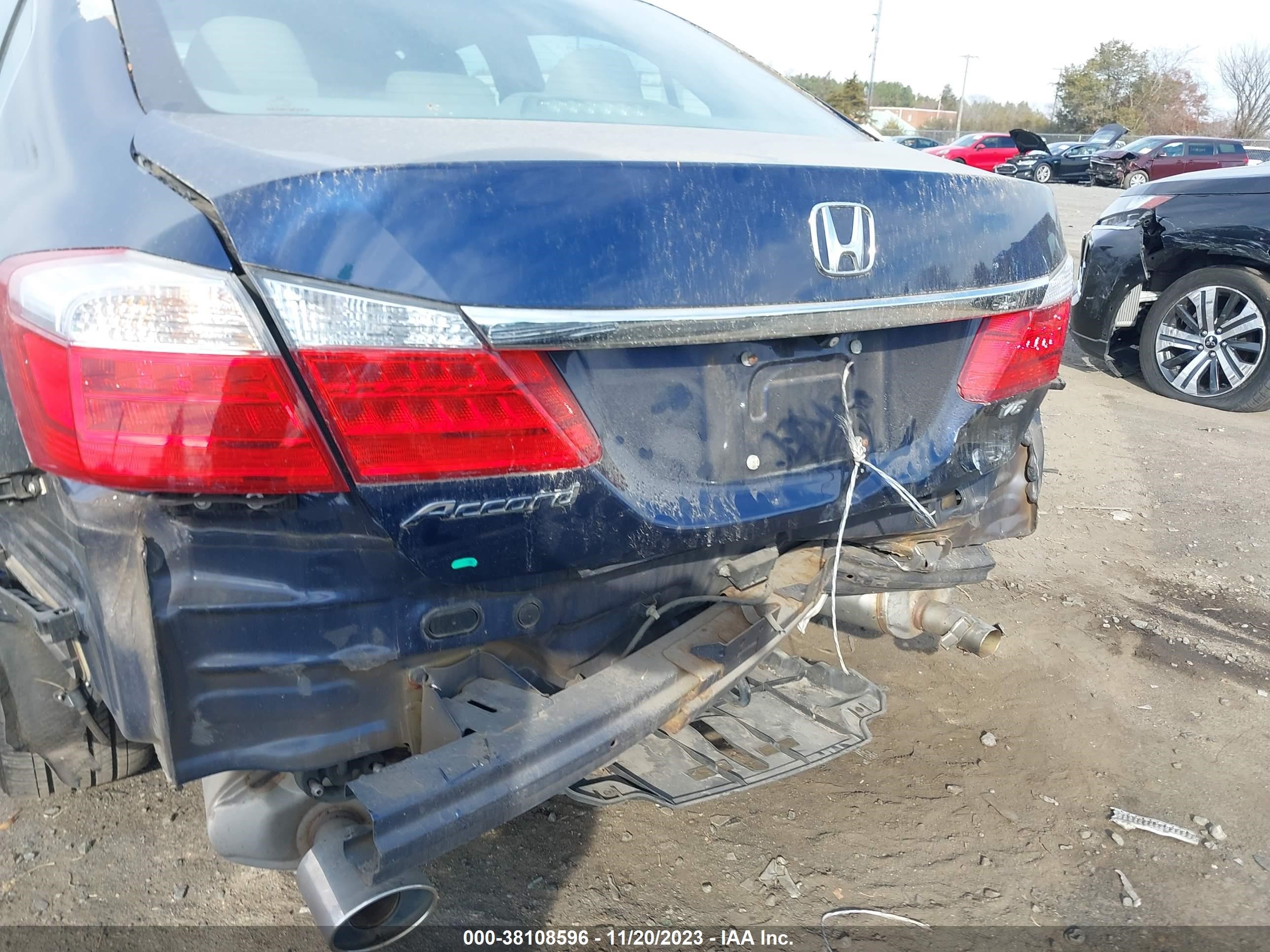 Photo 5 VIN: 1HGCR3F84FA032374 - HONDA ACCORD 