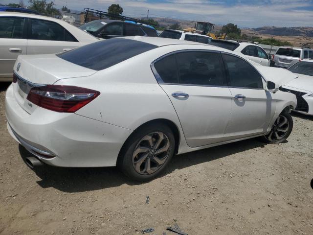 Photo 2 VIN: 1HGCR3F84HA009633 - HONDA ACCORD 