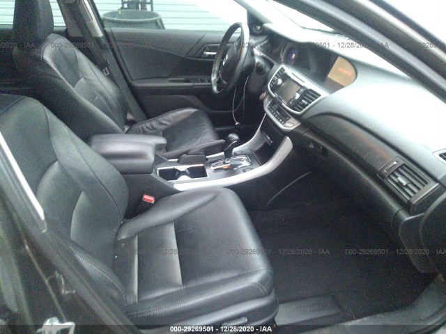 Photo 4 VIN: 1HGCR3F85DA043011 - HONDA ACCORD SDN 