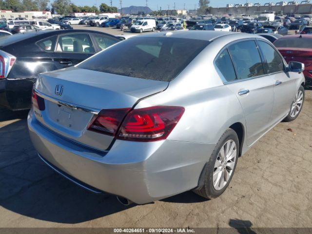 Photo 3 VIN: 1HGCR3F85FA003319 - HONDA ACCORD 