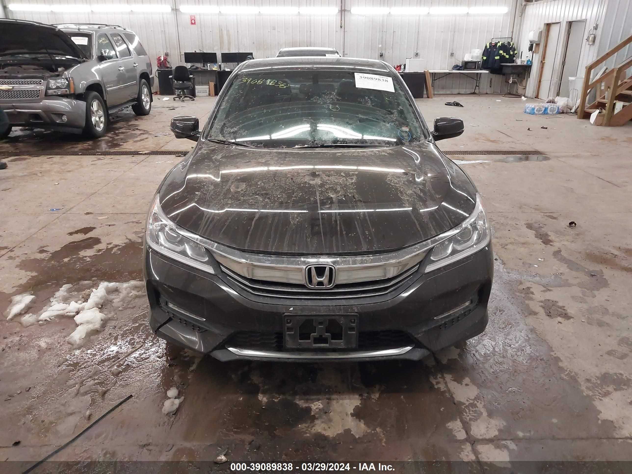 Photo 11 VIN: 1HGCR3F85GA014273 - HONDA ACCORD EXL 