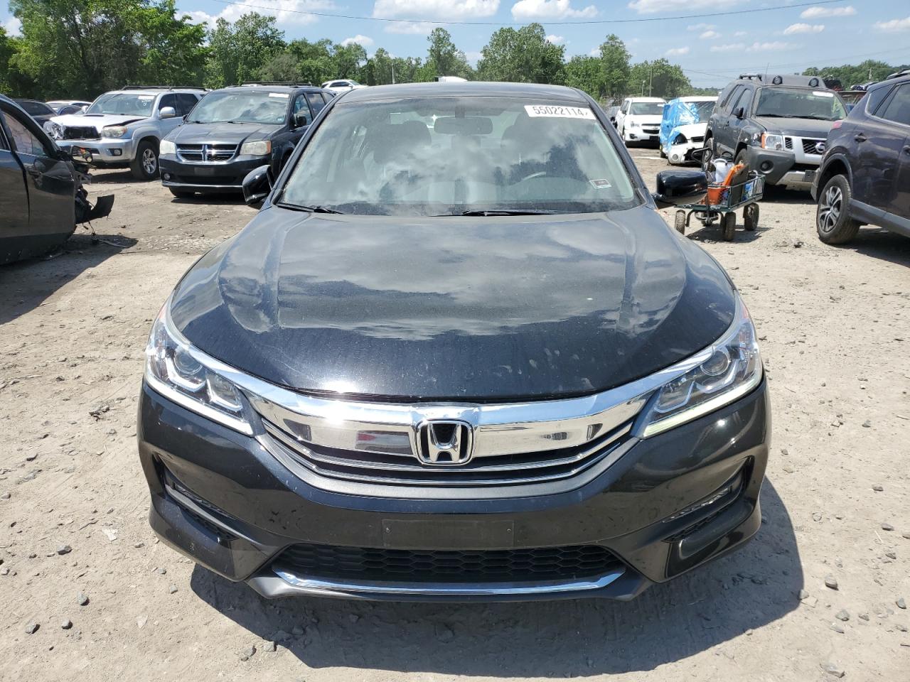 Photo 4 VIN: 1HGCR3F85HA034170 - HONDA ACCORD 