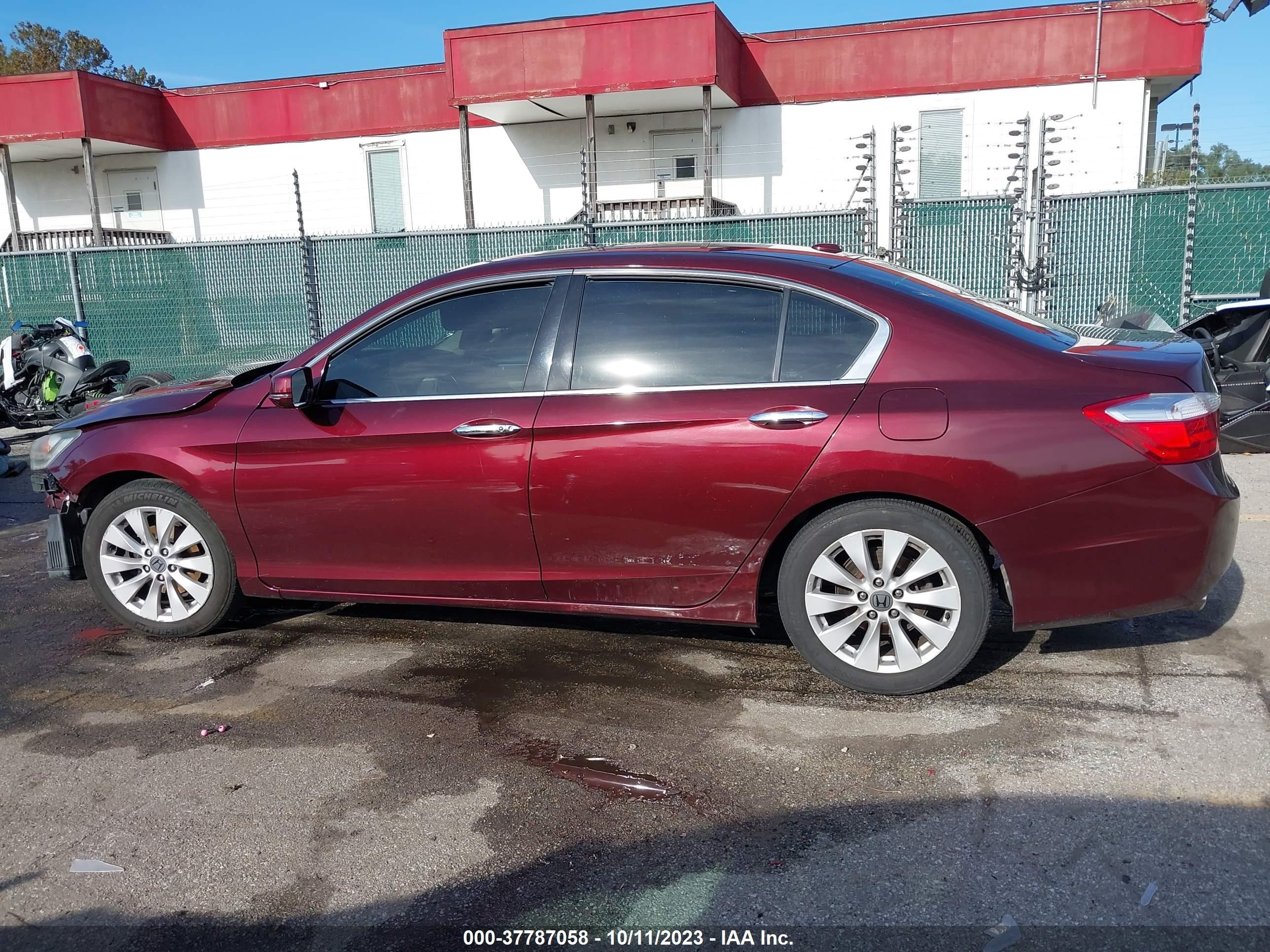 Photo 14 VIN: 1HGCR3F86DA010907 - HONDA ACCORD 