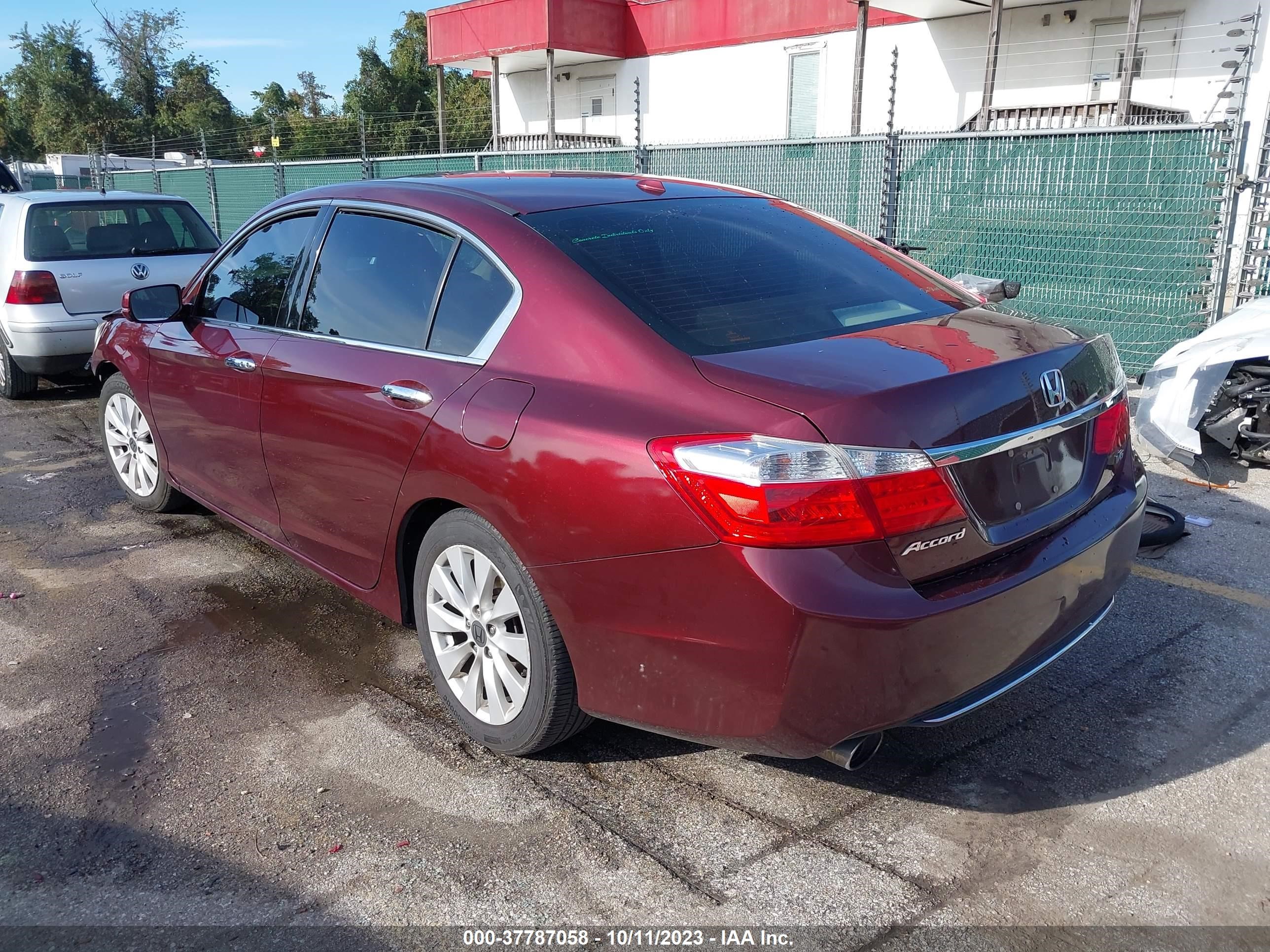 Photo 2 VIN: 1HGCR3F86DA010907 - HONDA ACCORD 