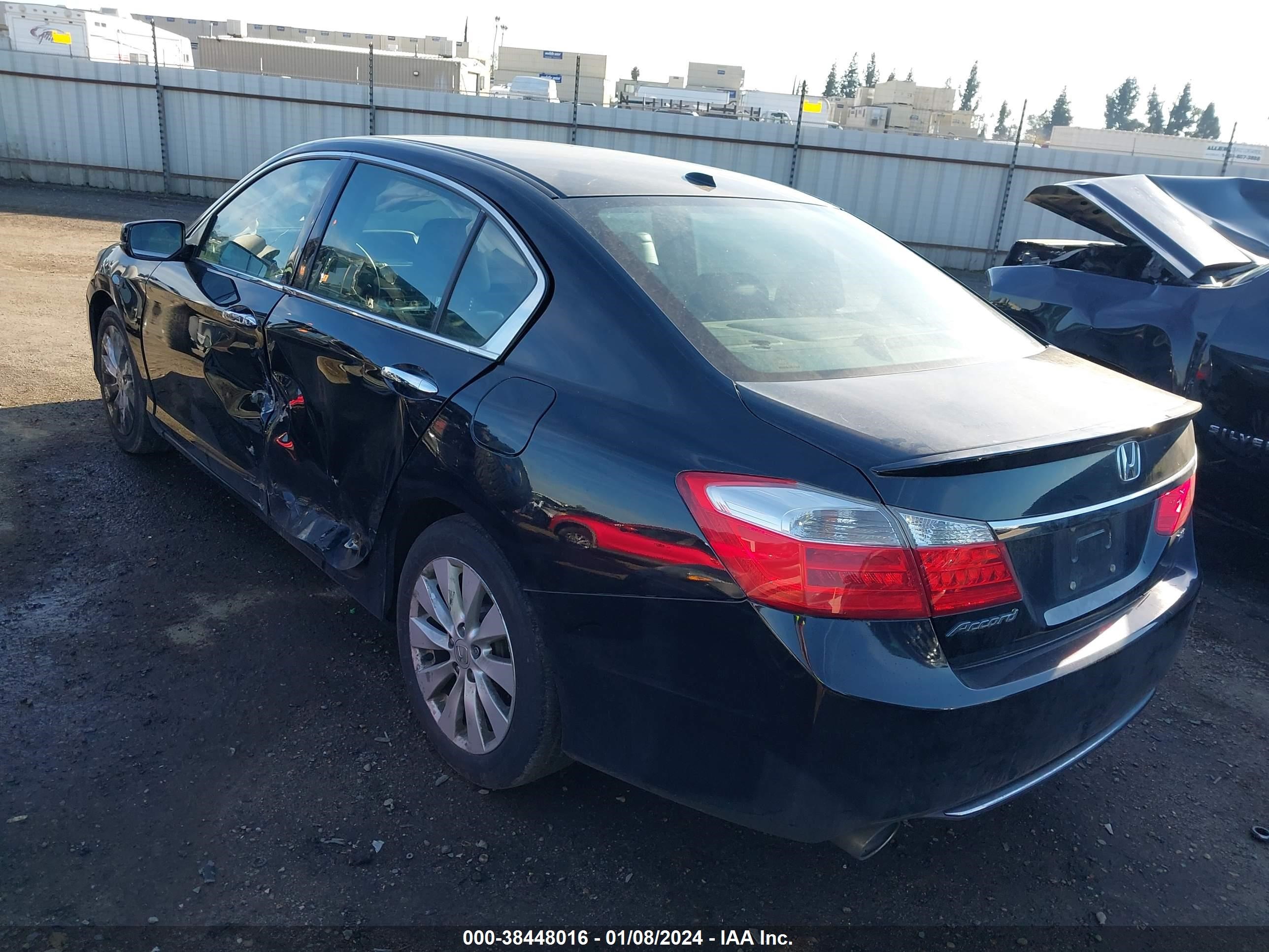 Photo 2 VIN: 1HGCR3F86DA011314 - HONDA ACCORD 