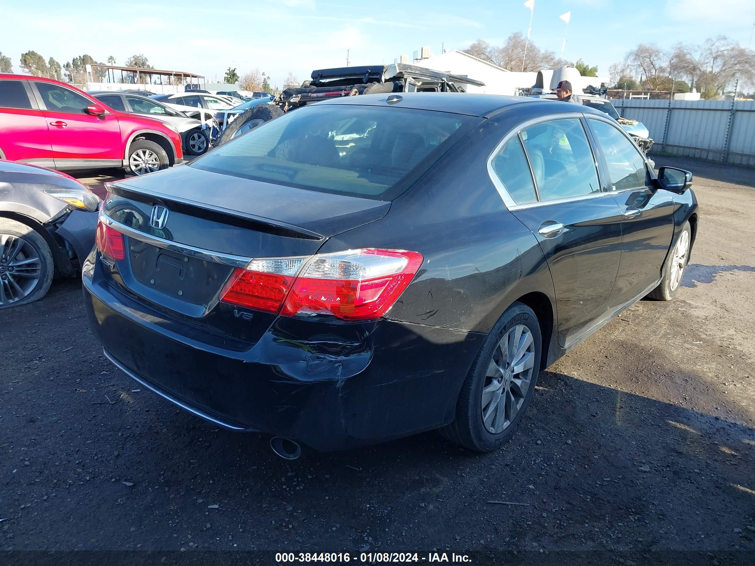 Photo 3 VIN: 1HGCR3F86DA011314 - HONDA ACCORD 