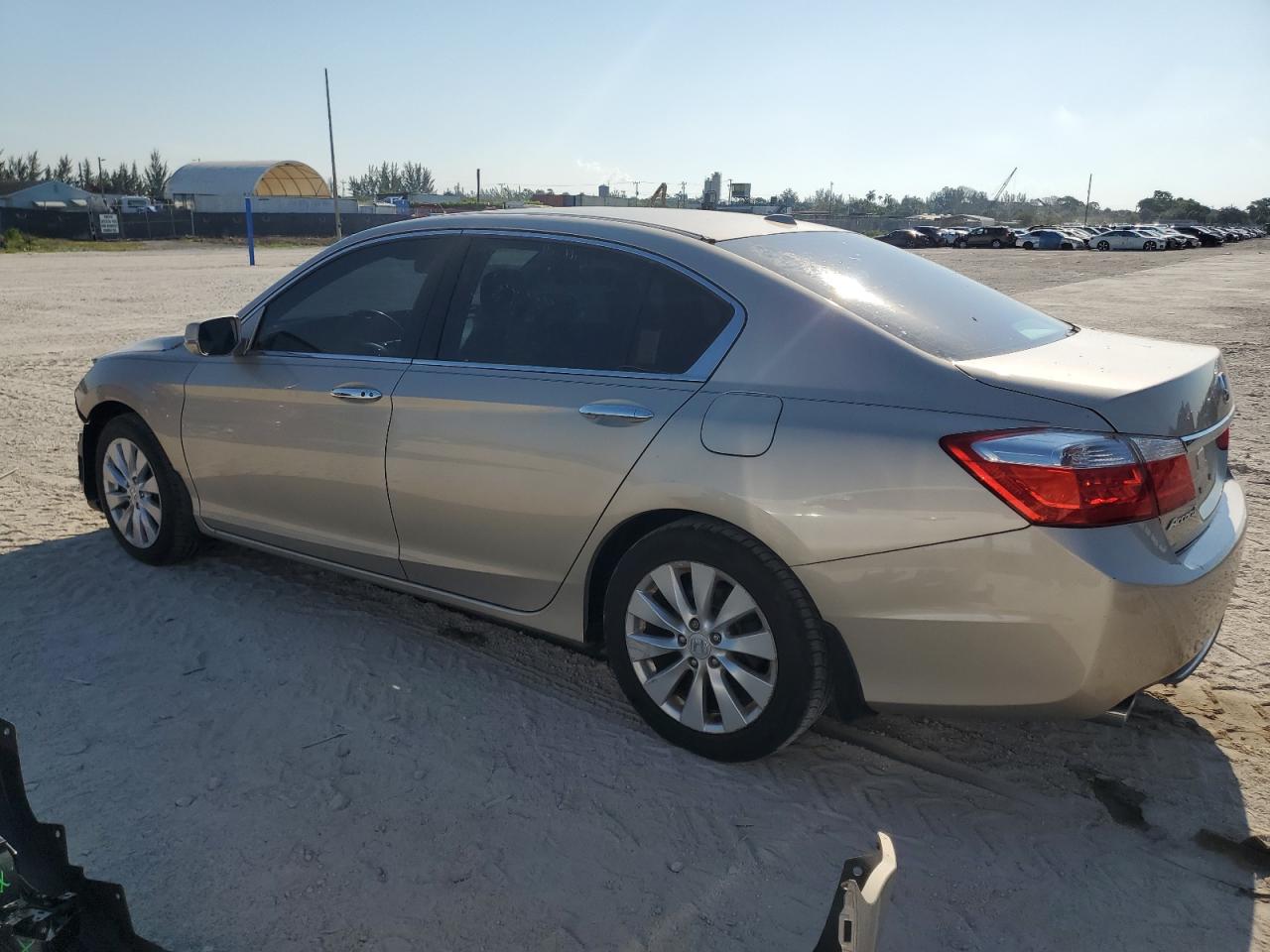 Photo 1 VIN: 1HGCR3F86DA011720 - HONDA ACCORD 