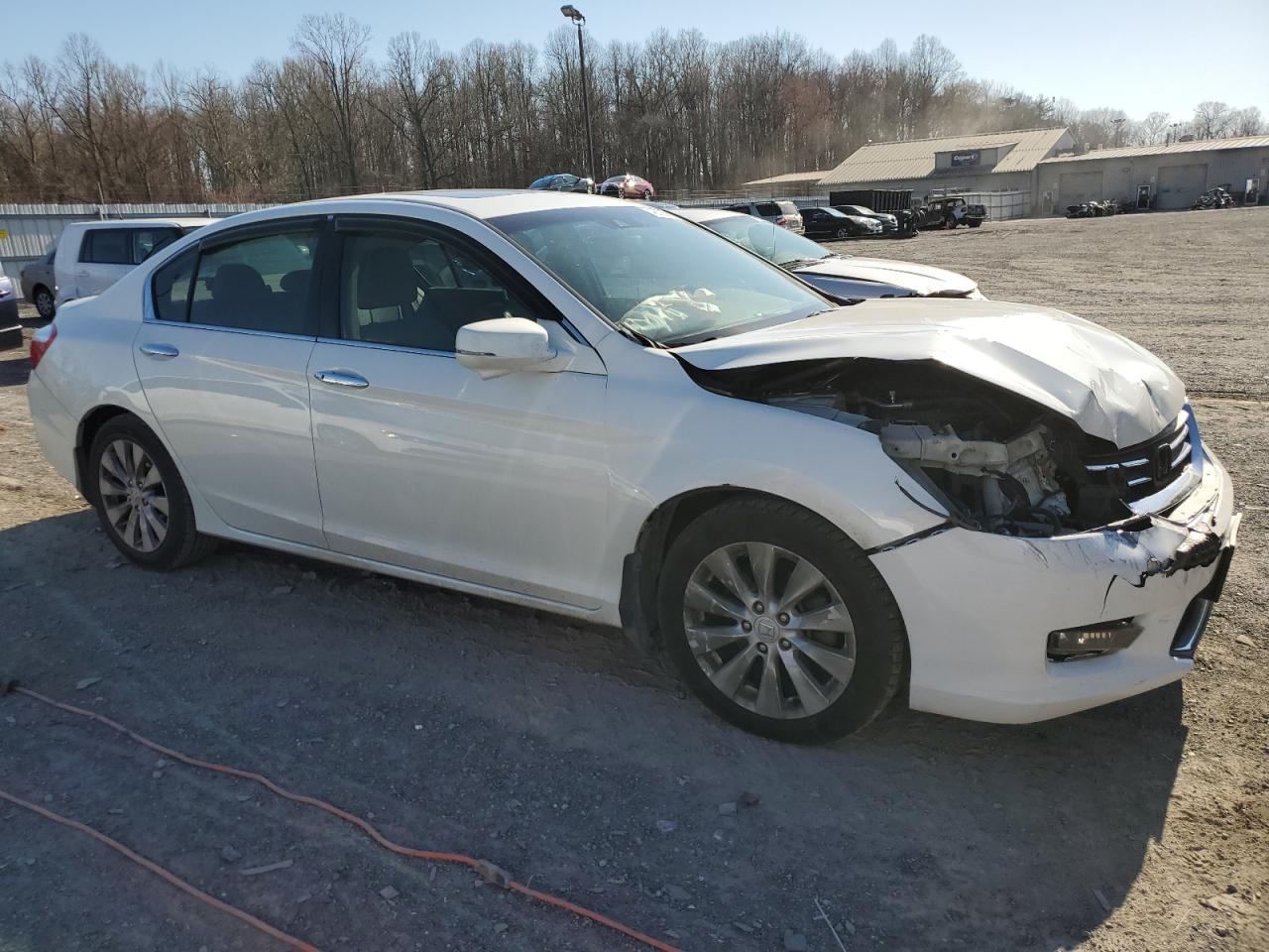 Photo 3 VIN: 1HGCR3F86EA000802 - HONDA ACCORD 