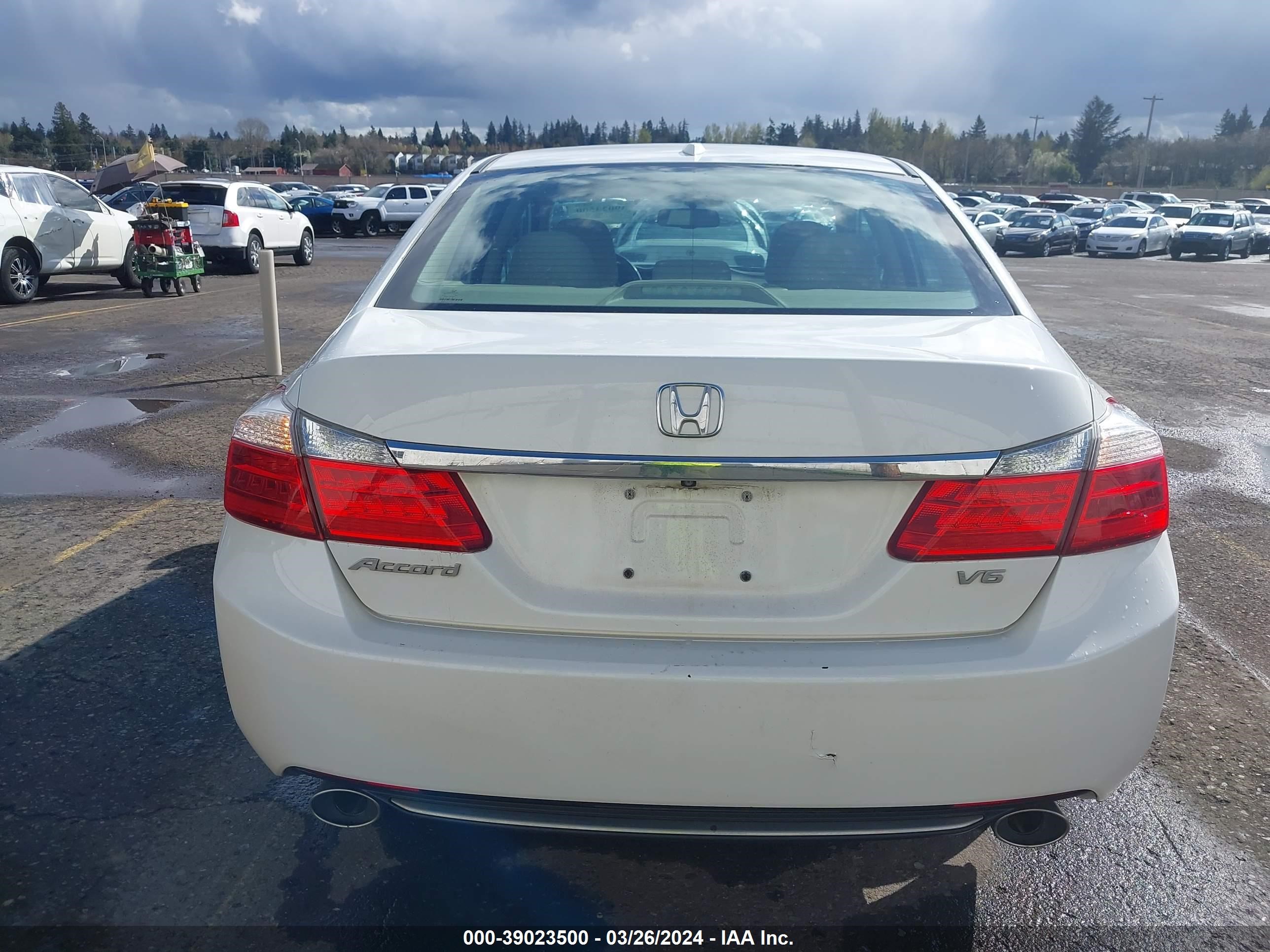 Photo 16 VIN: 1HGCR3F86EA016854 - HONDA ACCORD 