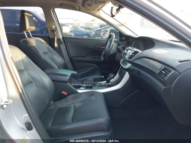 Photo 4 VIN: 1HGCR3F86FA019027 - HONDA ACCORD 