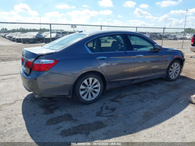 Photo 3 VIN: 1HGCR3F86FA021604 - HONDA ACCORD 